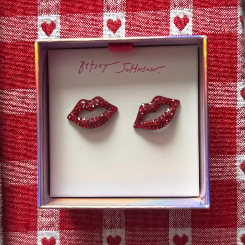 New Betsey Johnson Pavé Studded Lip Earrings